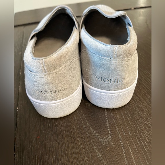 Vionic Womens Midi Perforated Grey Nubuck Casual
Slip On Shoes Size 8.5 - Picture 3 of 8